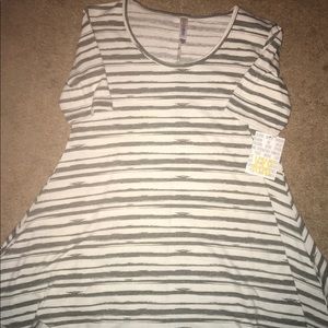 NWT LulaRoe Perfect T
